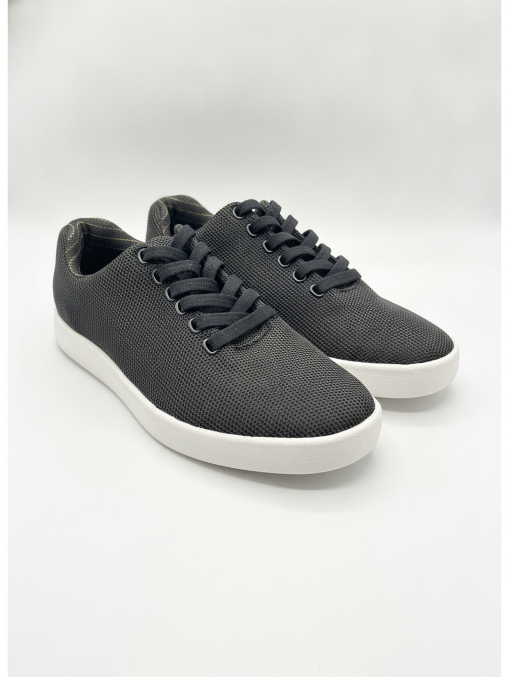 Atoms Model 000 Black Knit Sneakers Size L7 US Women's 5 Men's 3.5 Unisex
